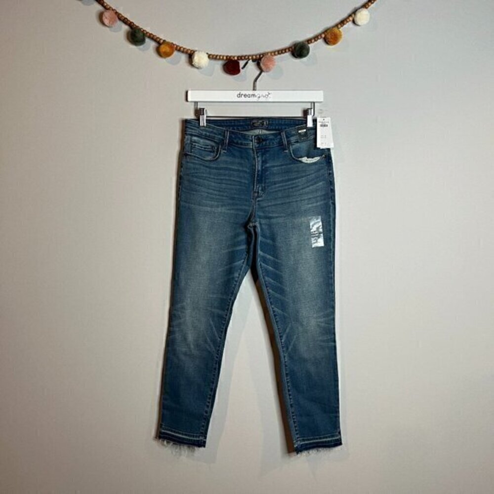 NWT Abercrombie & Fitch Harper Low Rise Ankle raw hem jeans